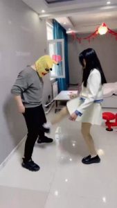 套路直播视频【精神小妹】3S学生重度踢打/踩踏/提档 bf26263_绳缚吧