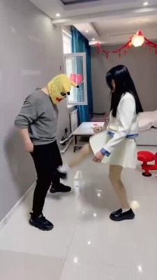 套路直播视频【精神小妹】3S学生重度踢打/踩踏/提档 bf26263_绳缚吧