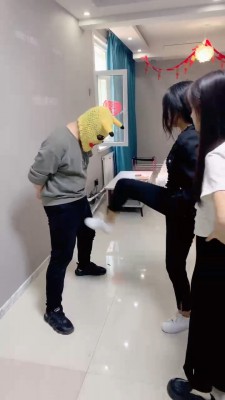 图片[2]_套路直播视频【精神小妹】3S学生重度踢打/踩踏/提档 bf26263_绳缚吧
