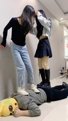 图片[9]_套路直播视频【精神小妹】3S学生重度踢打/踩踏/提档 bf26263_绳缚吧