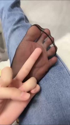 图片[9]_套路直播视频【不知名美女】物化训练-人体坐垫 bf26253_绳缚吧