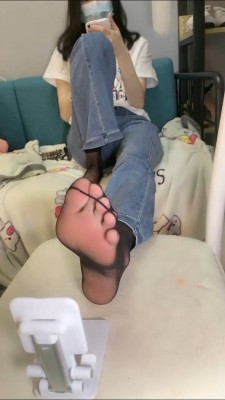 图片[5]_套路直播视频【万一】情侣主第一视角羞辱-踩食物 bf26252_绳缚吧