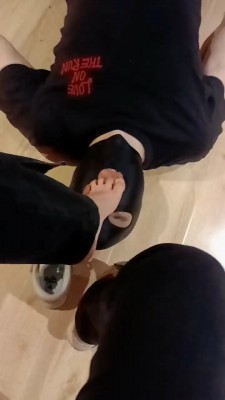 图片[8]_套路直播视频【Q月】运动鞋重度强制连环提档 bf26197_绳缚吧