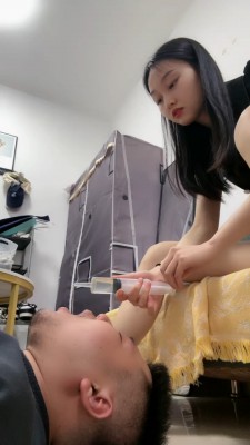 图片[11]_套路直播视频【素人星探】高跟踩狗爪/脚捂脸窒息/丝袜塞嘴/喂圣水口水 bf26199_绳缚吧