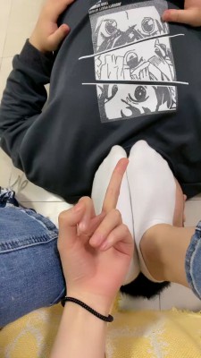 图片[9]_套路直播视频【艾莉】剧情-惩罚下贱快递员-吃白袜/舔脏鞋/裸足深喉 bf26195_绳缚吧