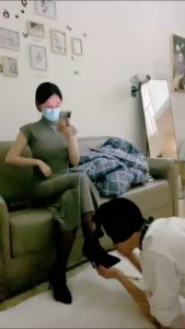 【黛樱】黑丝脚口吐酸奶脚喂食 bf26778_绳缚吧