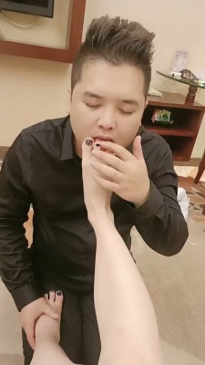 图片[9]_【御神】强制小白鞋白丝提档/踩踏闻臭鞋臭袜 bf26770_绳缚吧