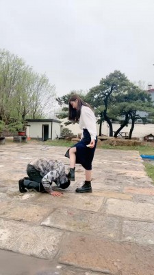 图片[8]_【宸宸】双S户外遛狗-清理脏泥靴底/喝地上脏水【双视角版】bf26780_绳缚吧