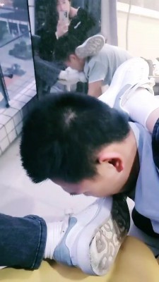图片[3]_套路直播视频【嘉妮】舔脏小白鞋/闻白棉袜 bf26737_绳缚吧