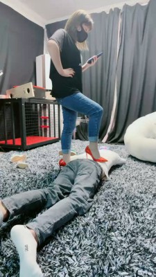 图片[10]_套路直播视频【馨妍】运动鞋+高跟鞋+肉丝重度提档 bf26804_绳缚吧