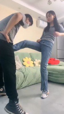 图片[2]_套路直播视频【艾莉】运动鞋重度提档-全体重踩踏 bf26799_绳缚吧