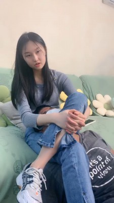 图片[9]_套路直播视频【艾莉】运动鞋重度提档-全体重踩踏 bf26799_绳缚吧