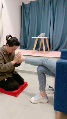 图片[3]_套路直播视频【晚晚公主】逛街后运动鞋+船袜气味羞辱 bf26744_绳缚吧