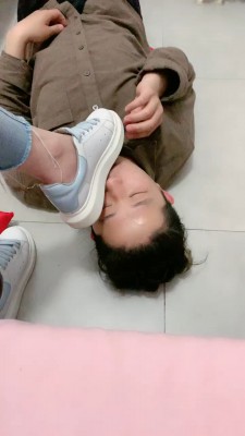 图片[8]_套路直播视频【晚晚公主】逛街后运动鞋+船袜气味羞辱 bf26744_绳缚吧