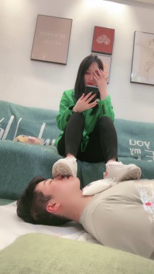 图片[2]_套路直播视频【思诺】第一次玩深喉变被踹打/吃船袜 bf26763_绳缚吧