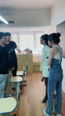 套路直播视频【伊晨S】剧情腿绞-麻辣女教师和校花玩哭男同学【三视角版】 bf26740_绳缚吧