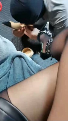 图片[3]_套路直播视频【冷御女王】狗嘴清理鞋子奖励圣水 bf26726_绳缚吧