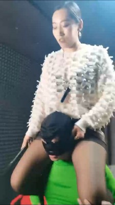 图片[2]_套路直播视频【冷御女王】双M-运动鞋白棉袜黑丝膜拜 bf26721_绳缚吧