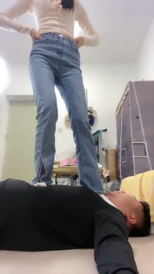 图片[9]_套路直播视频【艾莉】夜跑后原味棉袜捂脸/转胯羞辱 bf26706_绳缚吧