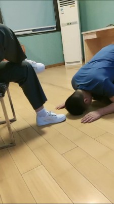 图片[2]_套路直播视频【甜心教主】白领高跟白袜踩狗奴 bf26688_绳缚吧