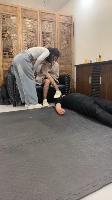 图片[4]_套路直播视频【琳嘉】双S-小白鞋+网袜诱惑/踩踏恋足舔鞋 bf26670_绳缚吧