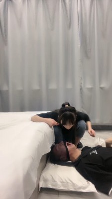 图片[6]_套路直播视频【文文】精神小妹抽耳光/裸足提档踩踏/喂口水 bf26667_绳缚吧