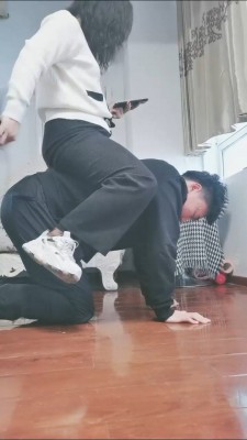 图片[4]_套路直播视频【妖玲】被幼师运动鞋短黑丝羞辱 bf26665_绳缚吧