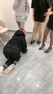 图片[4]_套路直播视频【天津女仆店】推荐-开发多名女仆素人做S玩母畜【双视角版】 bf26657_绳缚吧