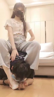 图片[3]_套路直播视频【软玉】喜欢踩踏窒息的贱狗 bf26629_绳缚吧