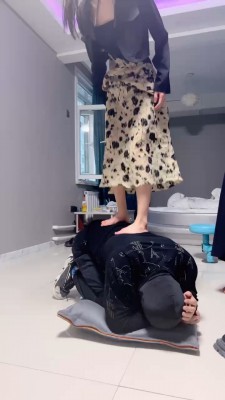图片[7]_套路直播视频【精神小妹】素人S踢踹-灌圣水 bf26623_绳缚吧