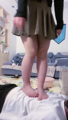 图片[4]_套路直播视频【蔓哥】双狗-学生主裸足恋足调 bf26642_绳缚吧