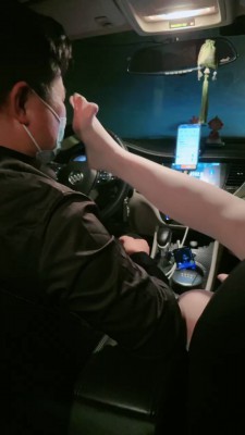 套路直播视频【馨妍】开发滴滴司机车内舔脚 bf26643_绳缚吧