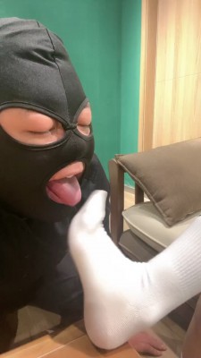 图片[9]_套路直播视频【斯羽】健身女神小白鞋白袜强制闻舔 bf26615_绳缚吧