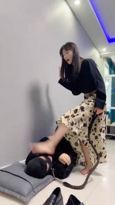 图片[9]_套路直播视频【精神小妹】群调-学生主踢踹/全体重踩踏/转胯喝圣水 bf26612_绳缚吧