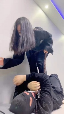 图片[13]_套路直播视频【精神小妹】群调-学生主踢踹/全体重踩踏/转胯喝圣水 bf26612_绳缚吧
