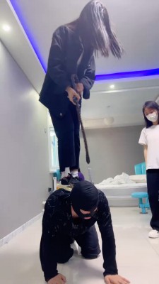 图片[14]_套路直播视频【精神小妹】群调-学生主踢踹/全体重踩踏/转胯喝圣水 bf26612_绳缚吧