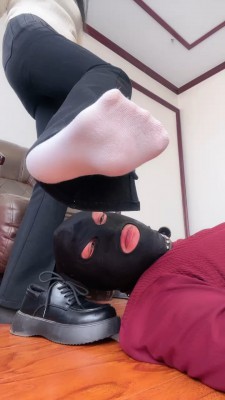图片[7]_套路直播视频【悦主大大】踹头/吃护垫/鼻涕口水/嘴洗臭袜/圣水 bf26660_绳缚吧