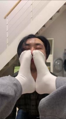 图片[5]_套路直播视频【术术】强制舔脏鞋闻白袜/白袜塞嘴提档/全体重踩踏 bf26631_绳缚吧