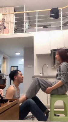图片[10]_套路直播视频【术术】强制舔脏鞋闻白袜/白袜塞嘴提档/全体重踩踏 bf26631_绳缚吧