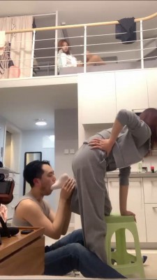 图片[12]_套路直播视频【术术】强制舔脏鞋闻白袜/白袜塞嘴提档/全体重踩踏 bf26631_绳缚吧