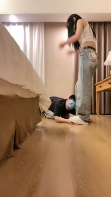 图片[4]_套路直播视频【伊伊sama】剧情-惩罚跟踪狂虐成狗【双视角版】 bf26546_绳缚吧