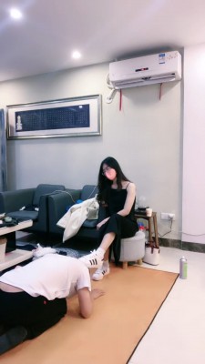 图片[5]_套路直播视频【嘉妮】骑马-小白鞋棉袜全体重踩踏-舔脏鞋底【完整版】bf26502_绳缚吧