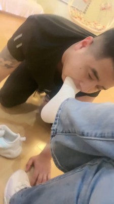 图片[6]_套路直播视频【诺诺子】强制舔脏小白鞋-嘴洗圣水棉袜 bf26474_绳缚吧