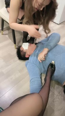 图片[4]_套路直播视频【莴汐】姐妹花骑马/鞭打/踩踏刑虐 bf26488_绳缚吧