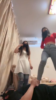 图片[9]_套路直播视频【苏州十三姨】双S小白鞋踩踏+闻原味棉袜 bf26499_绳缚吧