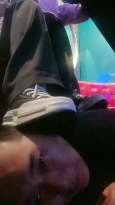 图片[2]_套路直播视频【明明】KTV帆布鞋原味棉袜玩狗【下】 JS23040201_绳缚吧