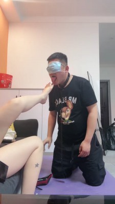 图片[8]_套路直播视频【不期而遇】高跟+小白鞋强制舔/圣水/全体重踩踏 bf26539_绳缚吧