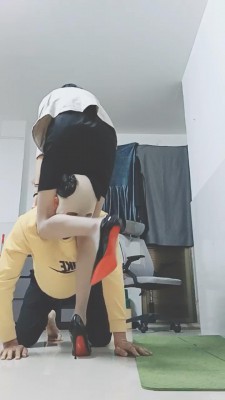 图片[2]_套路直播视频【美娜格格】女白领皮鞭训狗/高跟抽耳光/裸足舔插嘴 bf26548_绳缚吧
