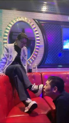 图片[5]_套路直播视频【明明】KTV帆布鞋原味棉袜玩狗【上】 bf26516_绳缚吧