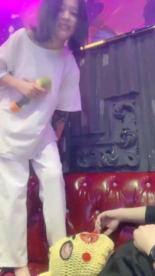 图片[6]_套路直播视频【精神小妹】KTV开发素人舔裸足 bf26498_绳缚吧